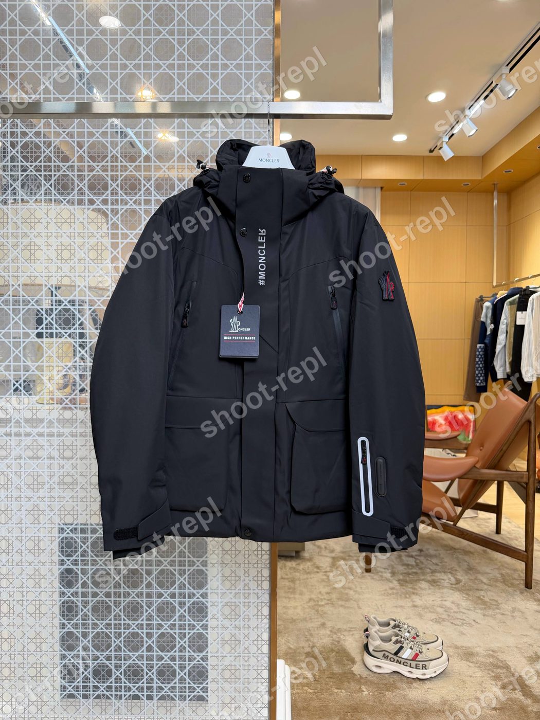몽클레르 후드 패딩 재킷 - 남자 패딩 레플리카 참고 이미지